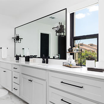 Modern White Bathroom Image